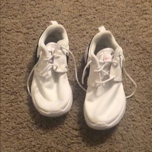 2 mile shoes practically new for one awesome price